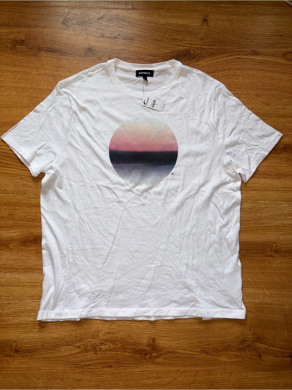 Express Men’s White Graphic Crew Neck T-Shirt XL NWT
